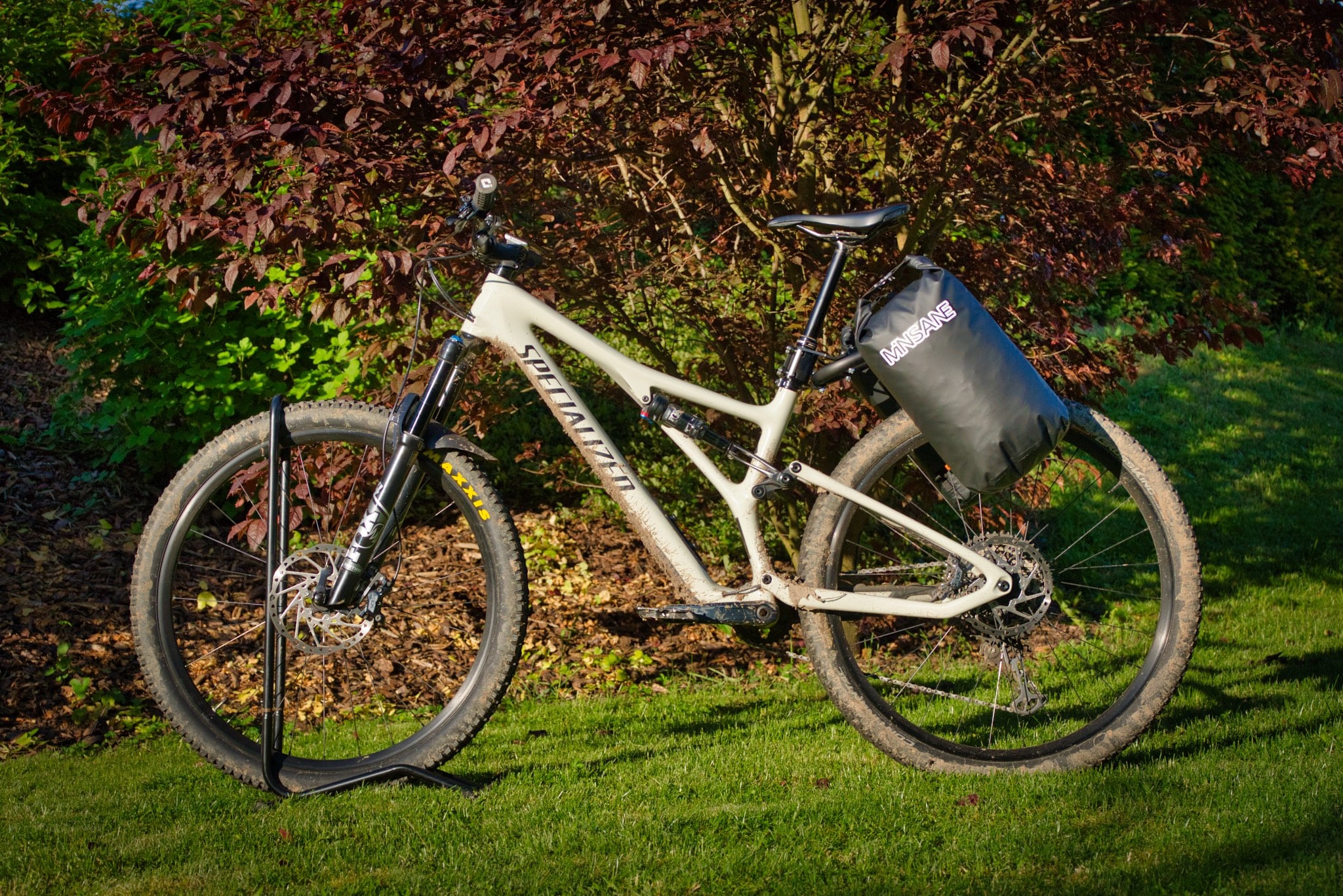 MiNSANE FullyLoaded Gepäckträger mit Tasche